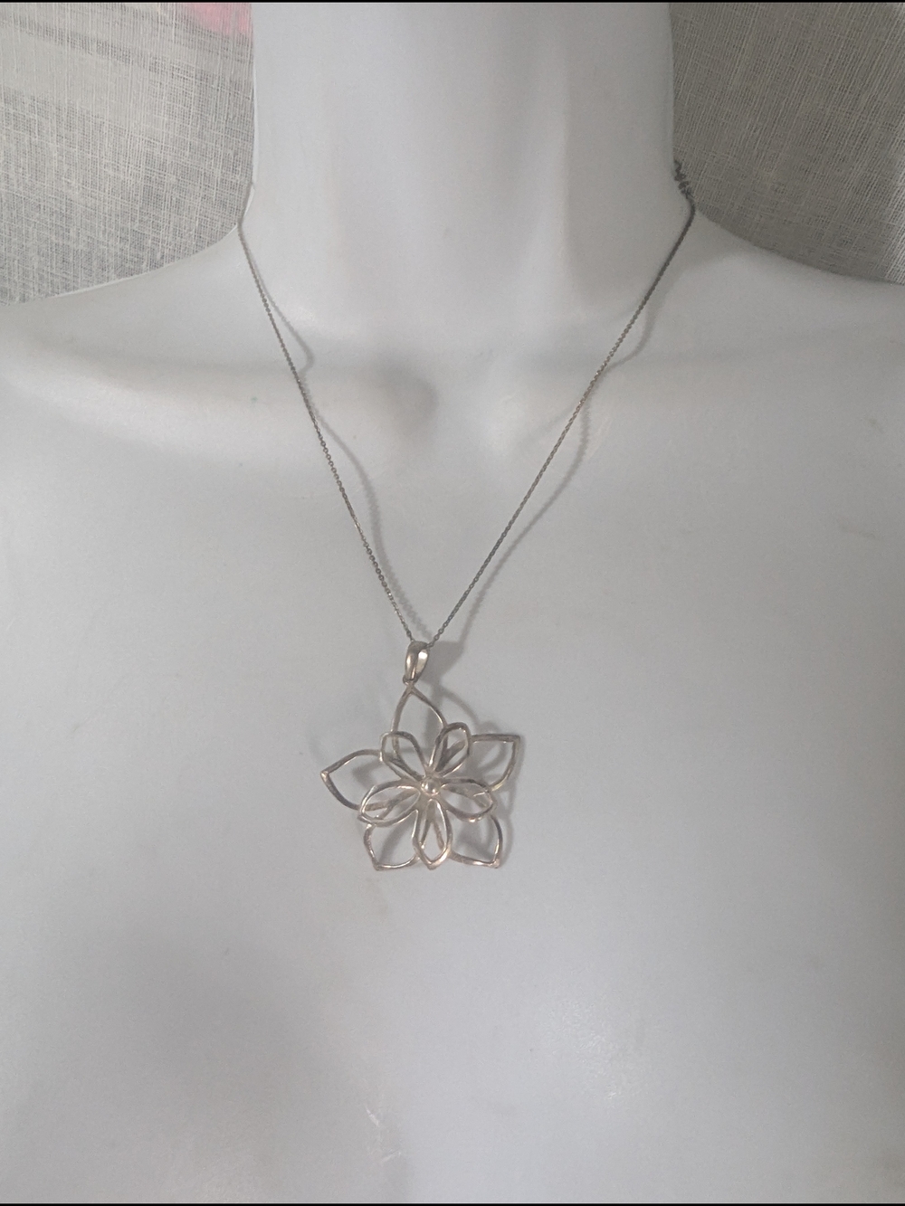 Sterling Silver Floral Pendant Necklace - Women Jewelry